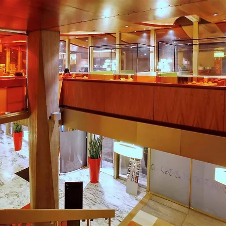 Готель Mercure Centre Alpotel