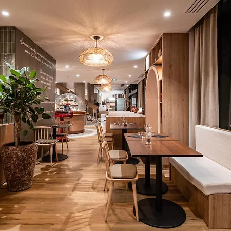 Mercure Centre Alpotel Готель Гренобль