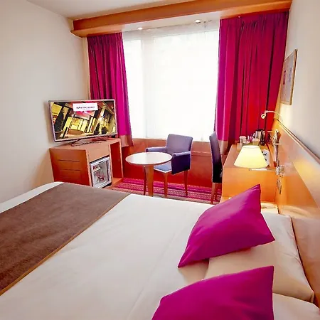 Готель Mercure Centre Alpotel 4*