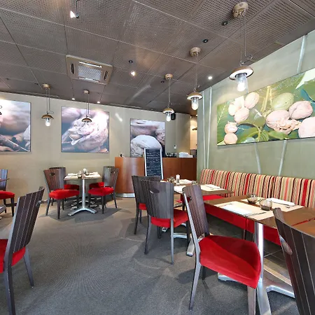 Mercure Centre Alpotel Hotel 4*