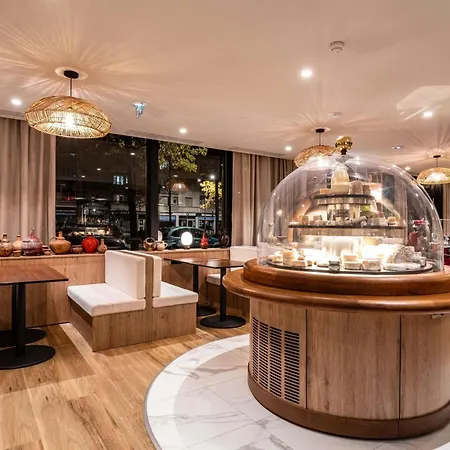 Отель Mercure Centre Alpotel 4*