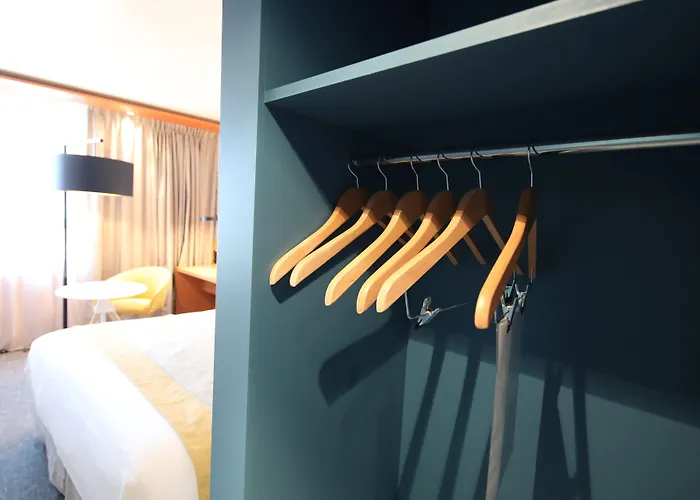 ホテル メルキュール サントル アルポテル グルノーブル