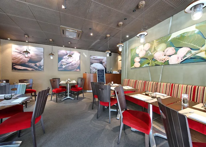 Mercure Centre Alpotel מלון 4*