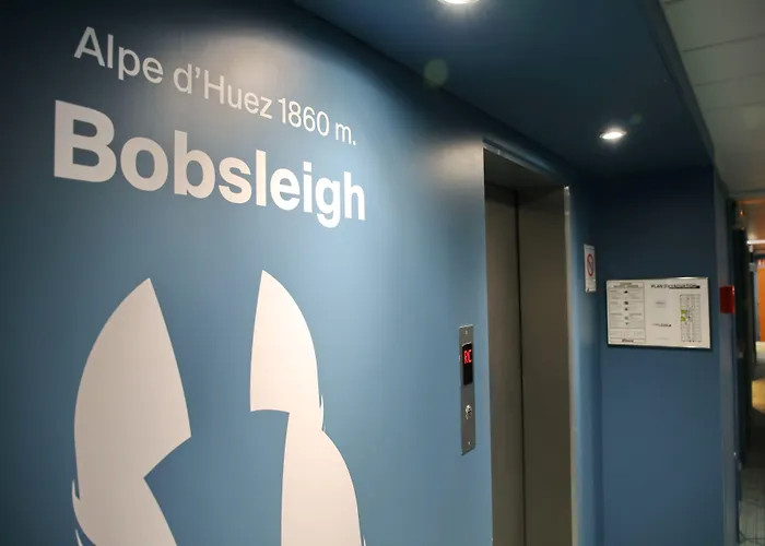 ホテル メルキュール サントル アルポテル 4*