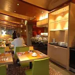 Mercure Centre Alpotel מלון